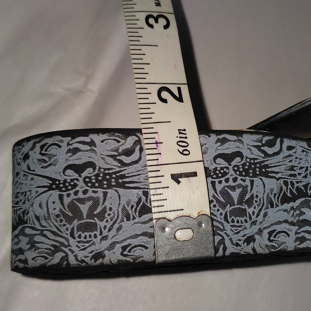 Ed Hardy Y2K Vintage SKULLS Love Kills Slow Wedge Flip Flops Size Approx. 6-6.5 - Picture 4 of 16